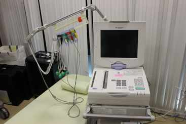 心電図の検査機器